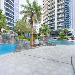 Globalstay Damac Towers By Paramount In Business Bay Apartment Dubai
