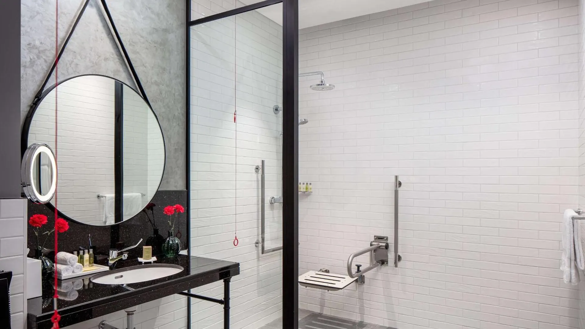 Doubletree By Hilton Dubai M Square Hotel & Residences